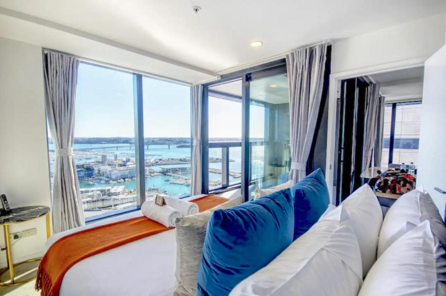 Magnificent Skytower, Sea, Habour View In Cbd Apartment Auckland Exterior photo